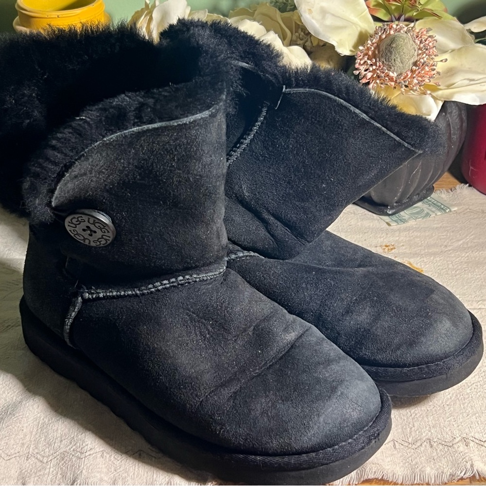 UGG Black Bailey Boots Size 7